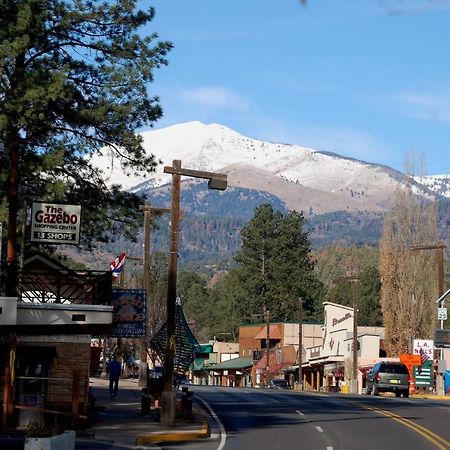 Apache Village Cabinette 13, Queen Bed, Midtown, Sleeps 2 Ruidoso Exterior foto